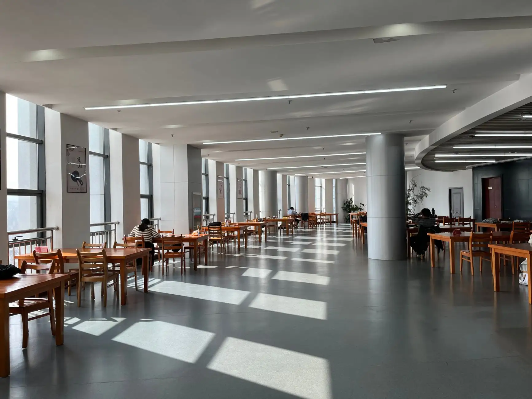 餐饮零售智慧管理系统功能模块与选型建议